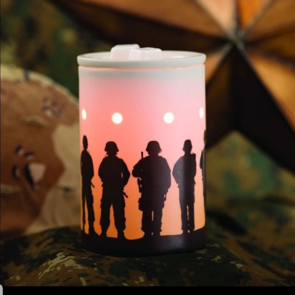 Scentsy Other - Scentsy Service and Sacrifice Warmer NEW M…